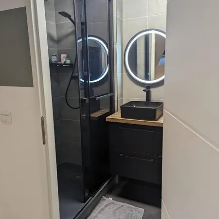 Spacieux / T2 Refais A Neuf / Proche Centre Apartment