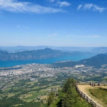 Spacieux / T2 Refais A Neuf / Proche Centre * Chambery
