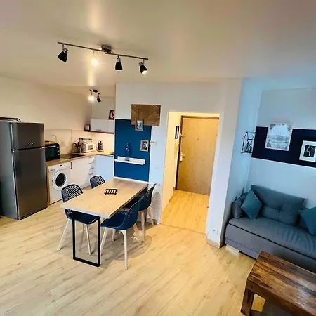Spacieux / T2 Refais A Neuf / Proche Centre Apartment